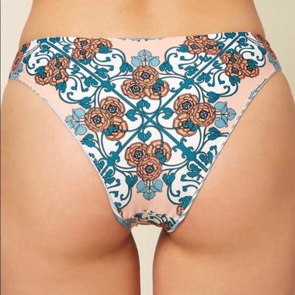 🆕 O’Neill | Kaylen Reversible High-Leg Cheeky Bikini Bottoms. - Picture 8 of 11